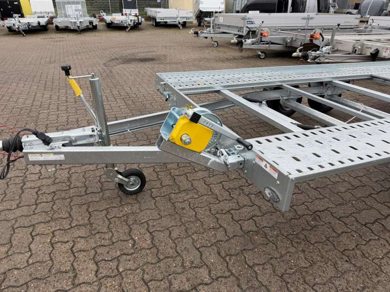 Vehicle transporter 2